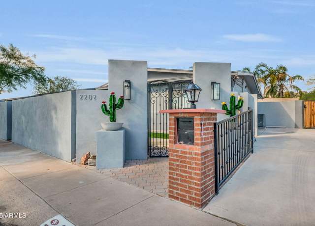 Property at 2202 E Lincoln Dr, Phoenix, AZ 85016, 5 beds, 3 baths