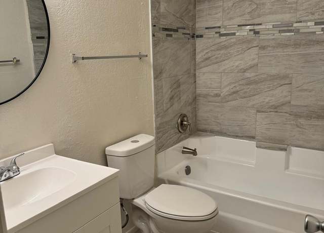 Property at 2819 E Monte Cristo Ave, Phoenix, AZ 85032, 8 beds, 7 baths