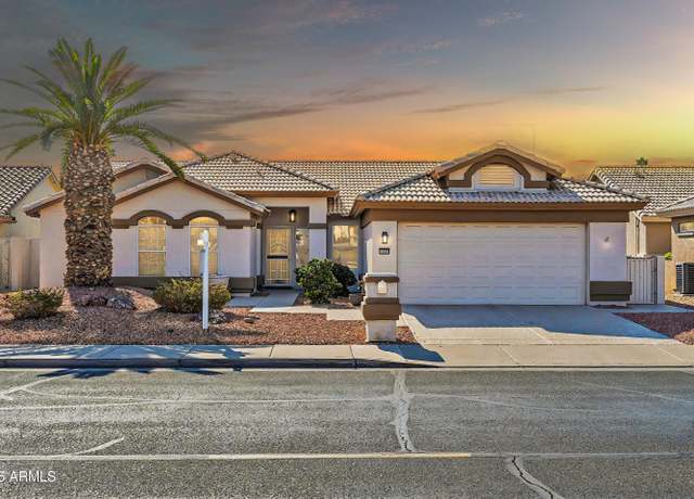 Property at 14949 W Robson Cir, Goodyear, AZ 85395, 2 beds, 2 baths