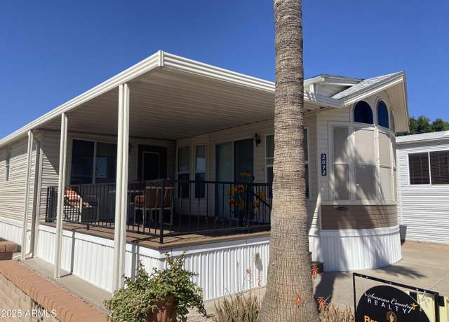 Property at 2072 W Klamath Ave, Apache Junction, AZ 85119, 1 bed, 2 baths