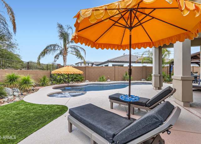 Property at 2028 E Chama Dr, Phoenix, AZ 85024, 5 beds, 3 baths