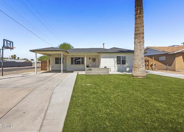 Property at 2802 N 35th Pl, Phoenix, AZ 85008, 5 beds, 2 baths