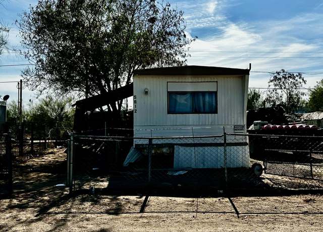 Property at 5812 N Dahlia St, Casa Grande, AZ 85122, 2 beds, 1.5 baths