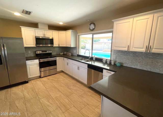Property at 9615 N 34th Ave, Phoenix, AZ 85051, 4 beds, 2 baths