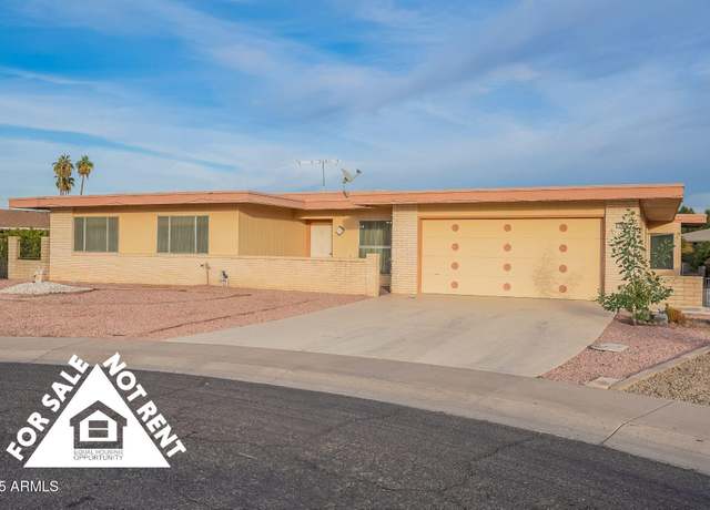 Property at 9526 W Cedar Hill Cir, Sun City, AZ 85351, 3 beds, 2 baths