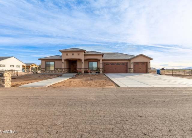 Property at 22951 W La Mirada Dr, Buckeye, AZ 85326, 4 beds, 4 baths