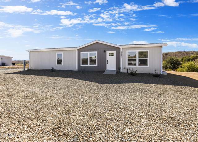 Property at 13271 E Courtney Ln, Mayer, AZ 86333, 3 beds, 2 baths