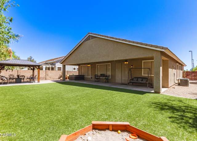 Property at 1926 S Longspur Ln, Gilbert, AZ 85295, 3 beds, 2 baths