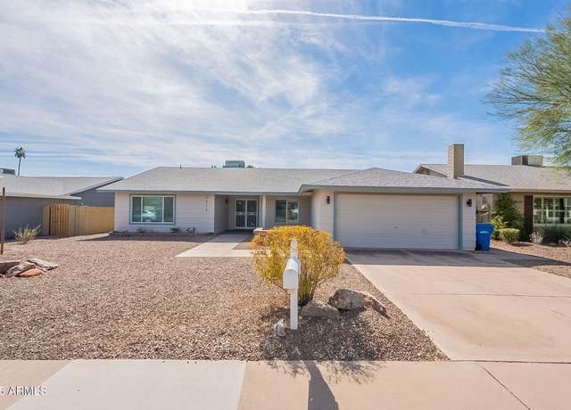 Property at 4325 E Sacaton St, Phoenix, AZ 85044, 2 beds, 2 baths