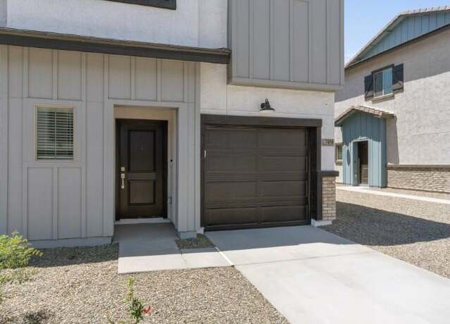 Property at 7450 S 75th Dr, Laveen, AZ 85339, 3 beds, 2.5 baths