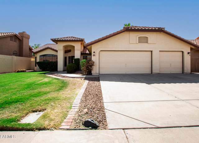 Property at 1449 W Islandia Dr, Gilbert, AZ 85233, 3 beds, 2 baths