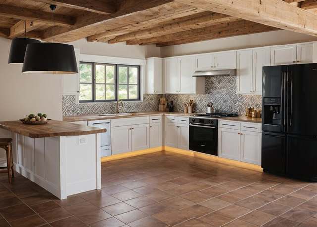 Property at 39247 N Prince Ave, San Tan Valley, AZ 85140, 5 beds, 2 baths