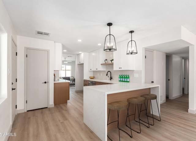 Property at 8732 E Forest Dr, Scottsdale, AZ 85257, 4 beds, 2 baths