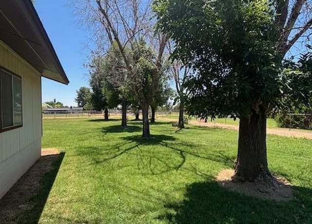 Property at 121 E Ivanhoe St, Gilbert, AZ 85295, 5 beds, 4 baths