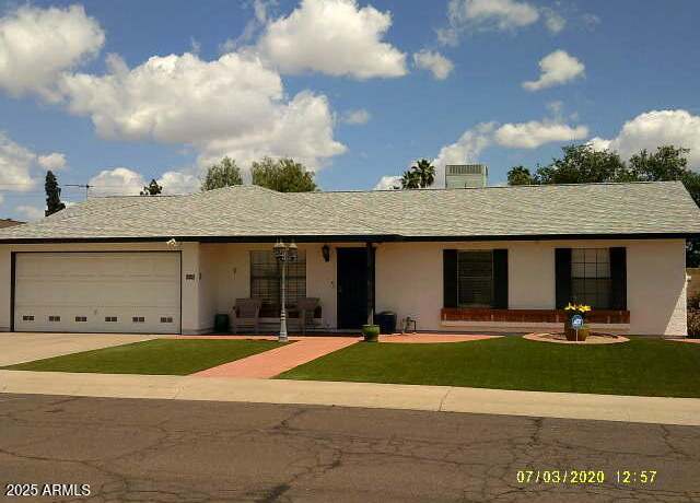 Property at 4606 E Cheyenne Dr, Phoenix, AZ 85044, 3 beds, 2 baths