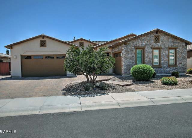 Property at 895 E Clovefield St, Gilbert, AZ 85298, 5 beds, 3.5 baths