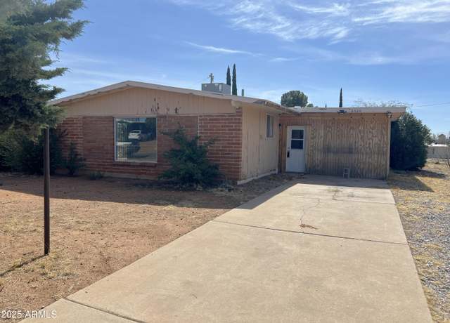 Property at 4500 Aspen Dr, Sierra Vista, AZ 85635, 2 beds, 2 baths