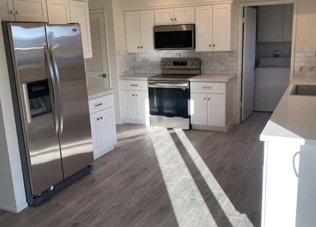 Property at 10025 W Shasta Dr W, Sun City, AZ 85351, 2 beds, 2 baths