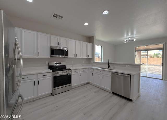 Property at 7228 W ST Catherine Ave, Laveen, AZ 85339, 5 beds, 3 baths
