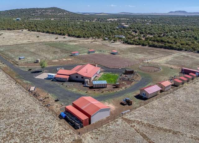 Property at 18 N County Road N3207 --, Vernon, AZ 85940, 3 beds, 2 baths