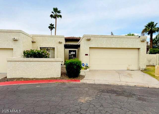 Property at 4727 E Euclid Ave, Phoenix, AZ 85044, 2 beds, 2 baths