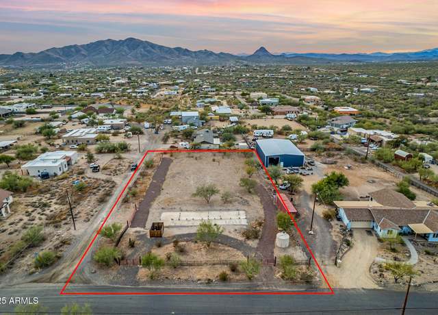 Property at 45208 N 14th St Unit -, New River, AZ 85087