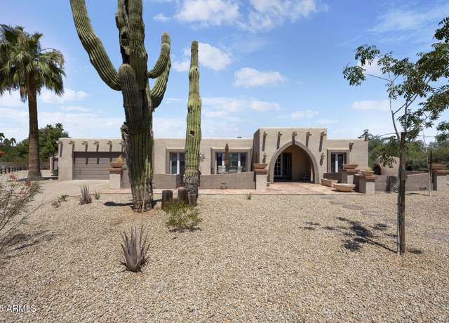 Property at 8426 E Paradise Dr, Scottsdale, AZ 85260, 4 beds, 2.5 baths