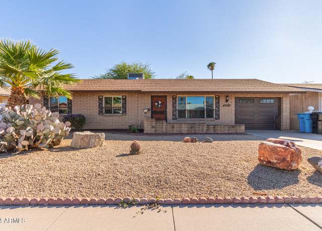 Property at 2407 W Laurel Ln, Phoenix, AZ 85029, 3 beds, 1.75 baths