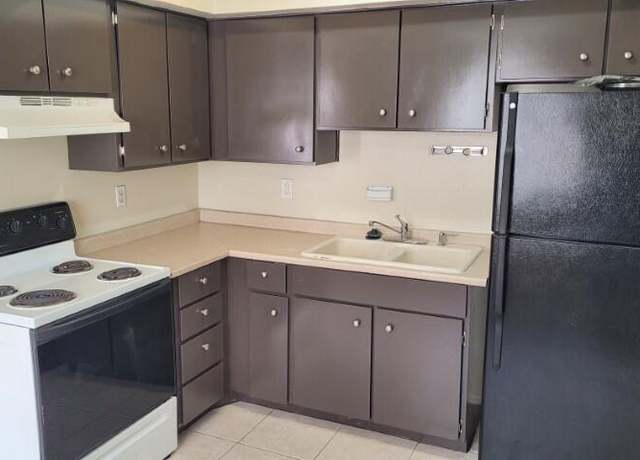 Property at 9222 N 35th Ave #11, Phoenix, AZ 85051, 2 beds, 1 bath