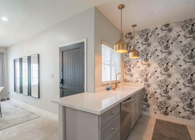 Property at 11333 N 92nd St #1075, Scottsdale, AZ 85260, 2 beds, 2.5 baths