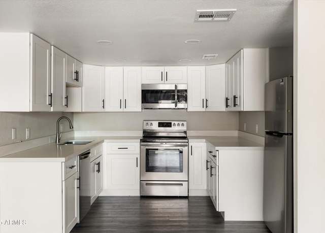 Property at 7920 E Camelback Rd #110, Scottsdale, AZ 85251, 2 beds, 1 bath