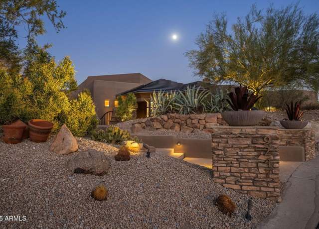 Property at 9247 N 24th Way, Phoenix, AZ 85028, 6 beds, 5.5 baths