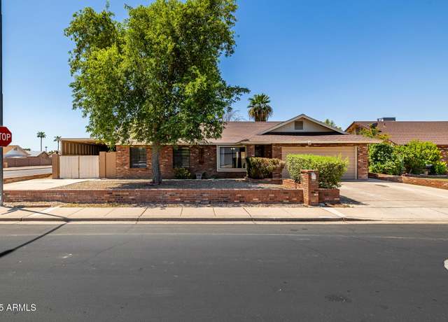 Property at 2361 E Capri Ave, Mesa, AZ 85204, 3 beds, 2 baths