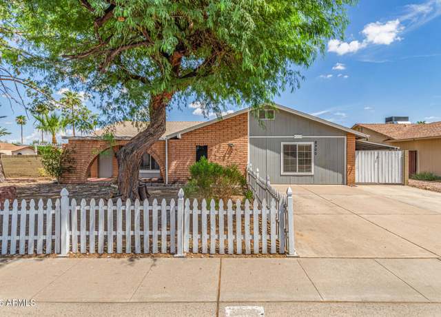 Property at 2300 E Concorda Dr, Tempe, AZ 85282, 4 beds, 2 baths