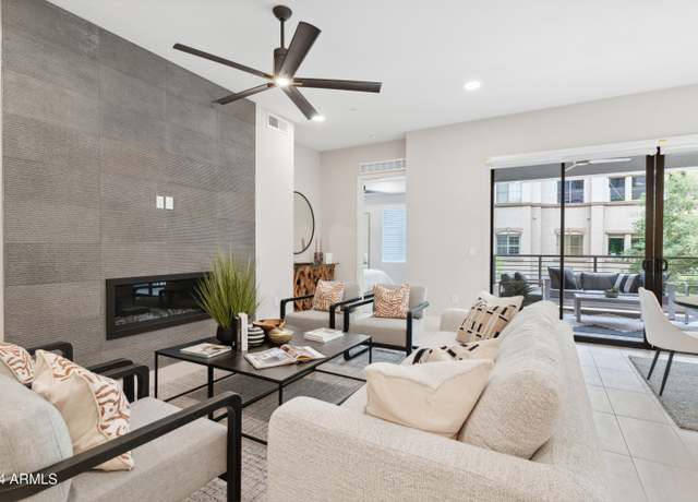 Property at 5250 E Deer Valley Dr #348, Phoenix, AZ 85054, 2 beds, 2.5 baths