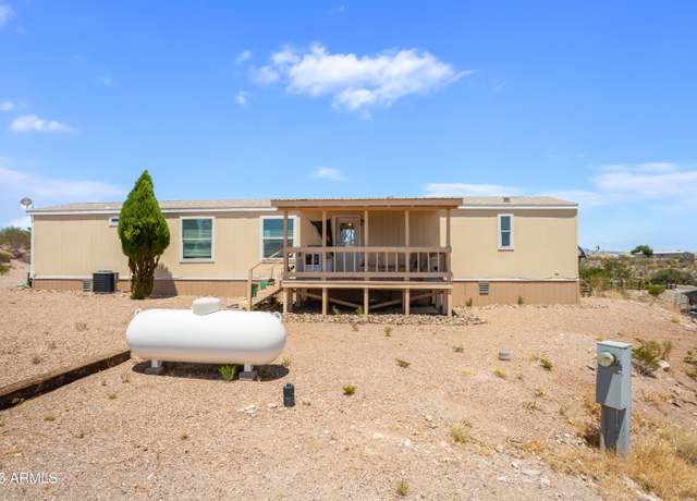 Property at 1444 N Saddleback Cir, Tombstone, AZ 85638, 2 beds, 2 baths