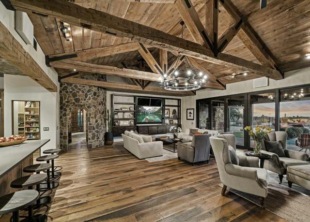 Property at 10124 E Whispering Wind Dr, Scottsdale, AZ 85255, 5 beds, 4.5 baths