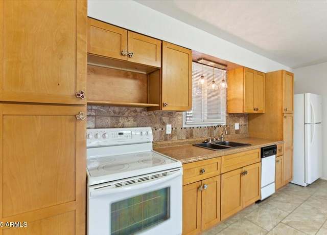 Property at 711 E Laurel Dr #13, Casa Grande, AZ 85122, 3 beds, 2 baths
