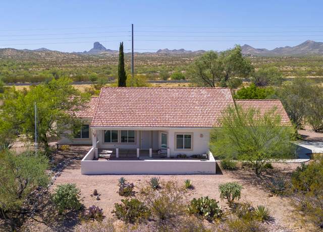 Property at 2825 W Pinto Pl, Wickenburg, AZ 85390, 3 beds, 2 baths