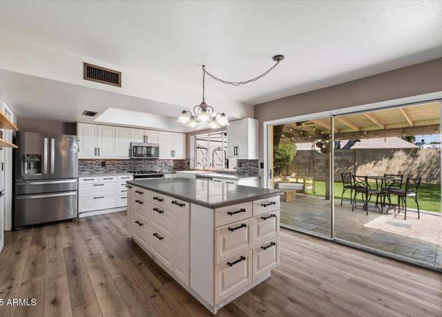 Property at 11621 N 39th Dr, Phoenix, AZ 85029, 4 beds, 2 baths
