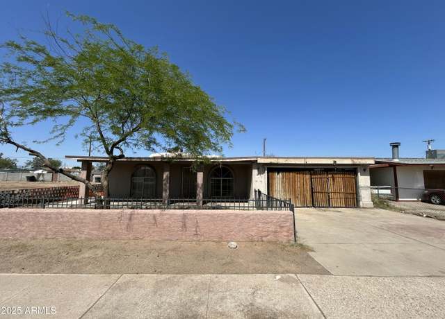 Property at 1816 N 38th Dr, Phoenix, AZ 85009, 3 beds, 2 baths