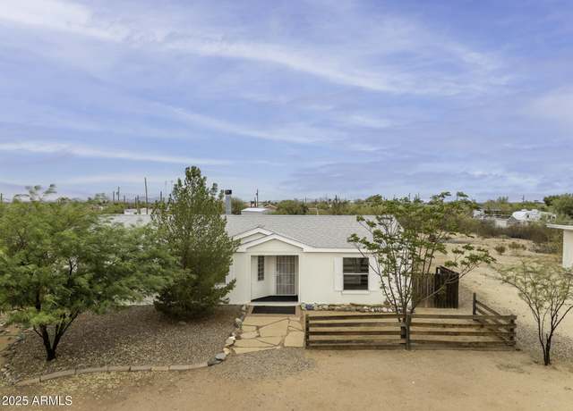 Property at 7724 N Kaylee Way, Florence, AZ 85132, 3 beds, 2 baths