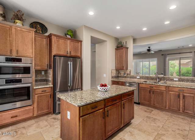 Property at 2554 E Honeysuckle Pl, Chandler, AZ 85286, 4 beds, 2.5 baths