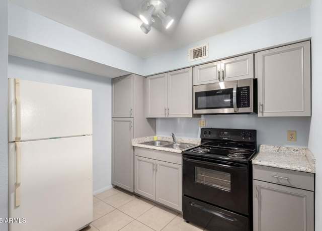 Property at 4410 N Longview Ave #124, Phoenix, AZ 85014, 2 beds, 2 baths