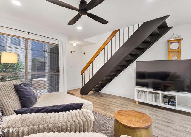 Property at 2946 N 14th St #3, Phoenix, AZ 85014, 2 beds, 1.5 baths