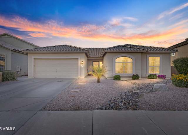 Property at 418 W Sagebrush St, Gilbert, AZ 85233, 4 beds, 2 baths