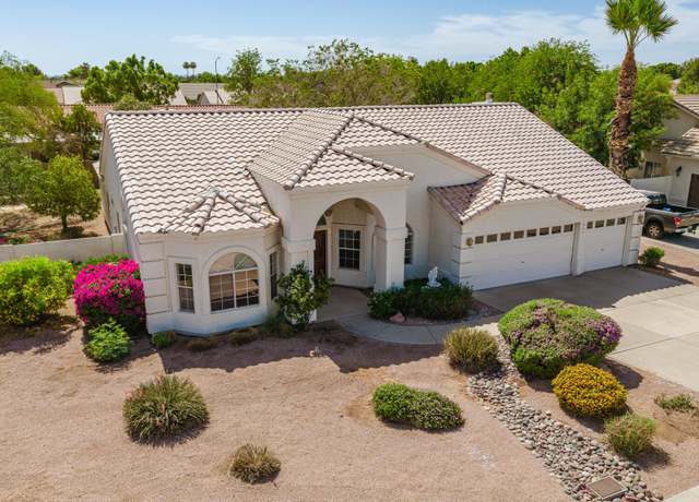 Property at 804 N 46th St, Mesa, AZ 85205, 4 beds, 2 baths