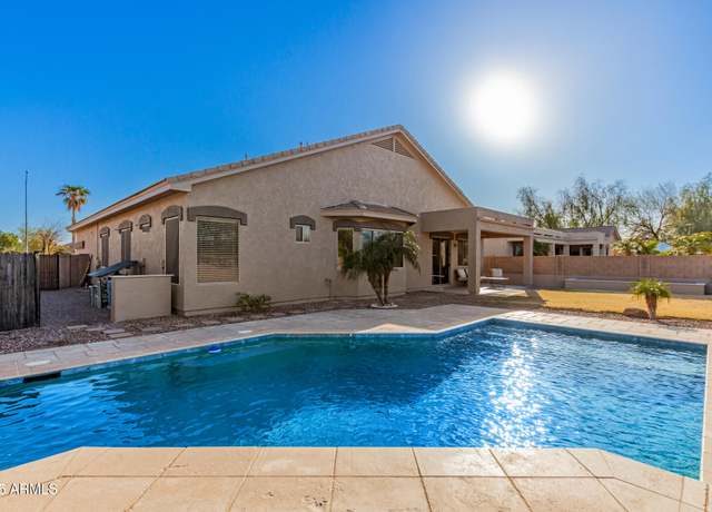 Property at 10926 E Decatur Cir, Mesa, AZ 85207, 4 beds, 2.5 baths