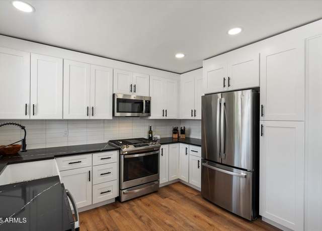 Property at 2223 E Roma Ave, Phoenix, AZ 85016, 2 beds, 1 bath
