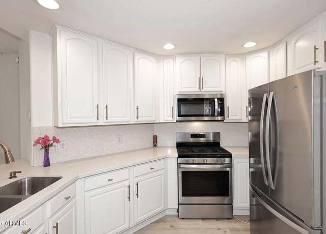 Property at 5350 E Deer Valley Dr #2435, Phoenix, AZ 85054, 2 beds, 2 baths